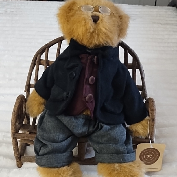 Other - Classic Boyds Teddy Bear with Glasses and Outfit